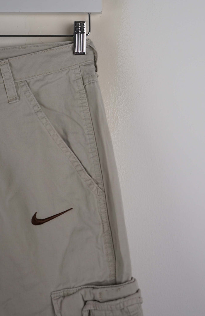 VINTAGE REWORK CARGO SHORTS W26