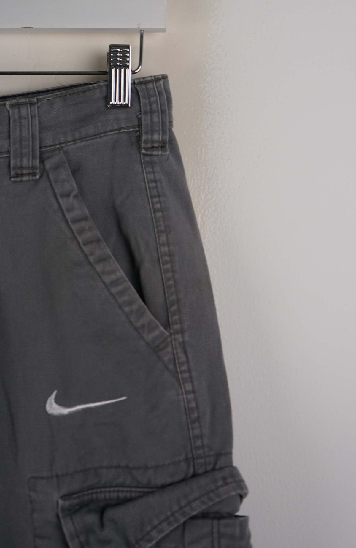 VINTAGE REWORK CARGO SHORTS W28