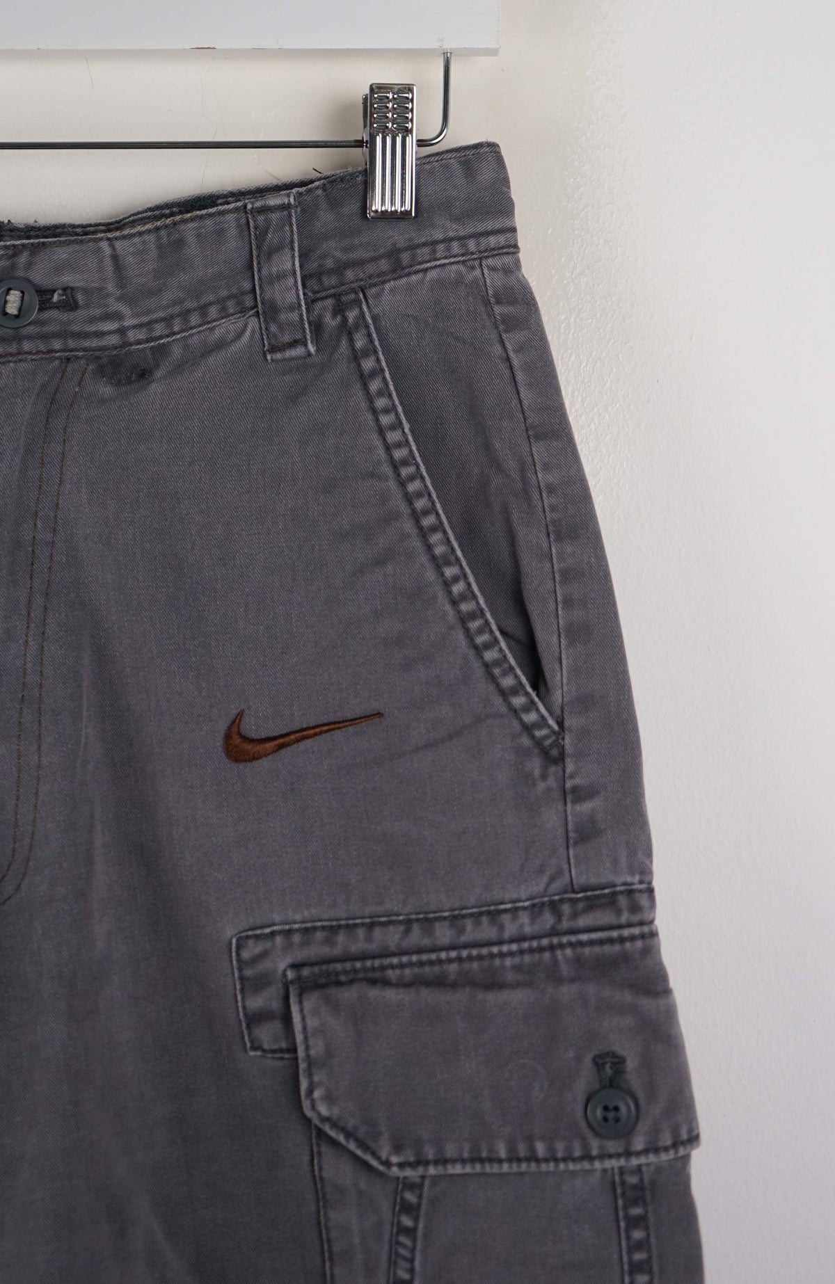 VINTAGE REWORK CARGO SHORTS W28