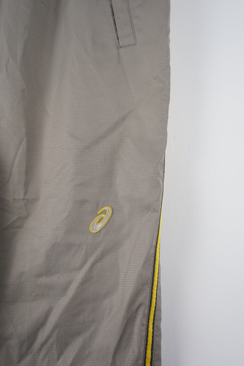 VINTAGE ASICS TRACK PANTS (M)