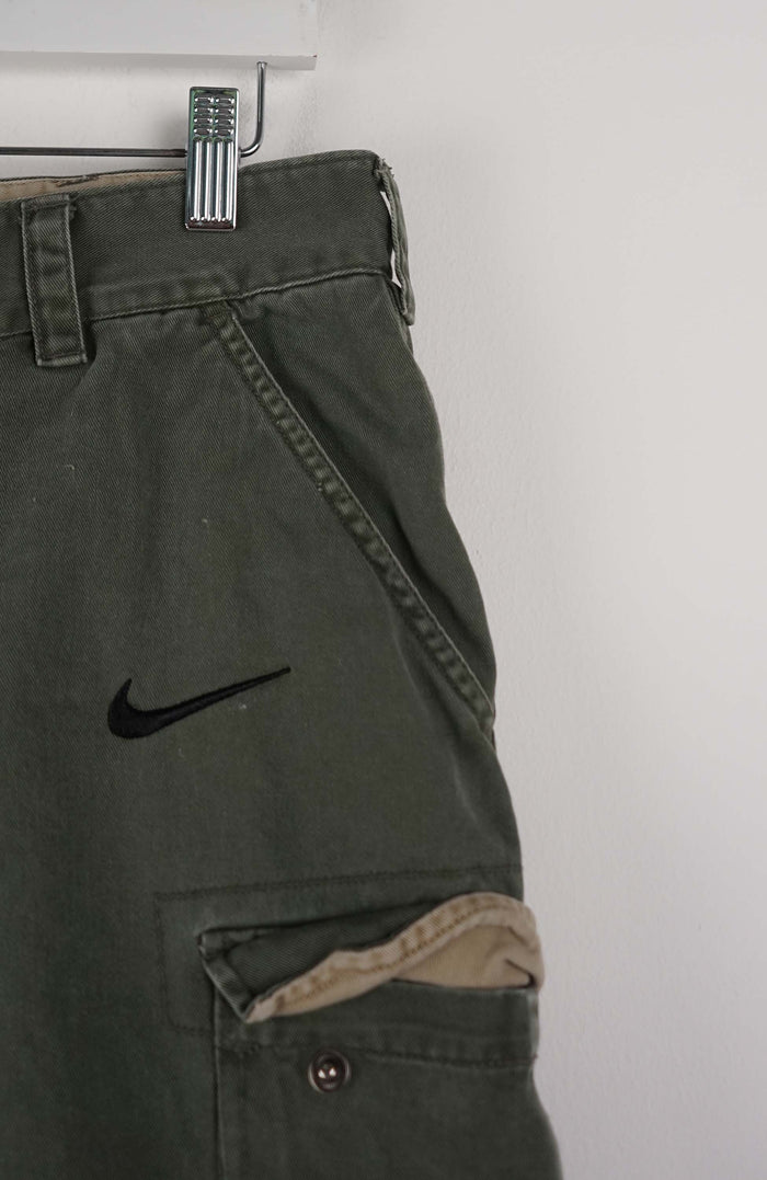 VINTAGE REWORK CARGO SHORTS W33