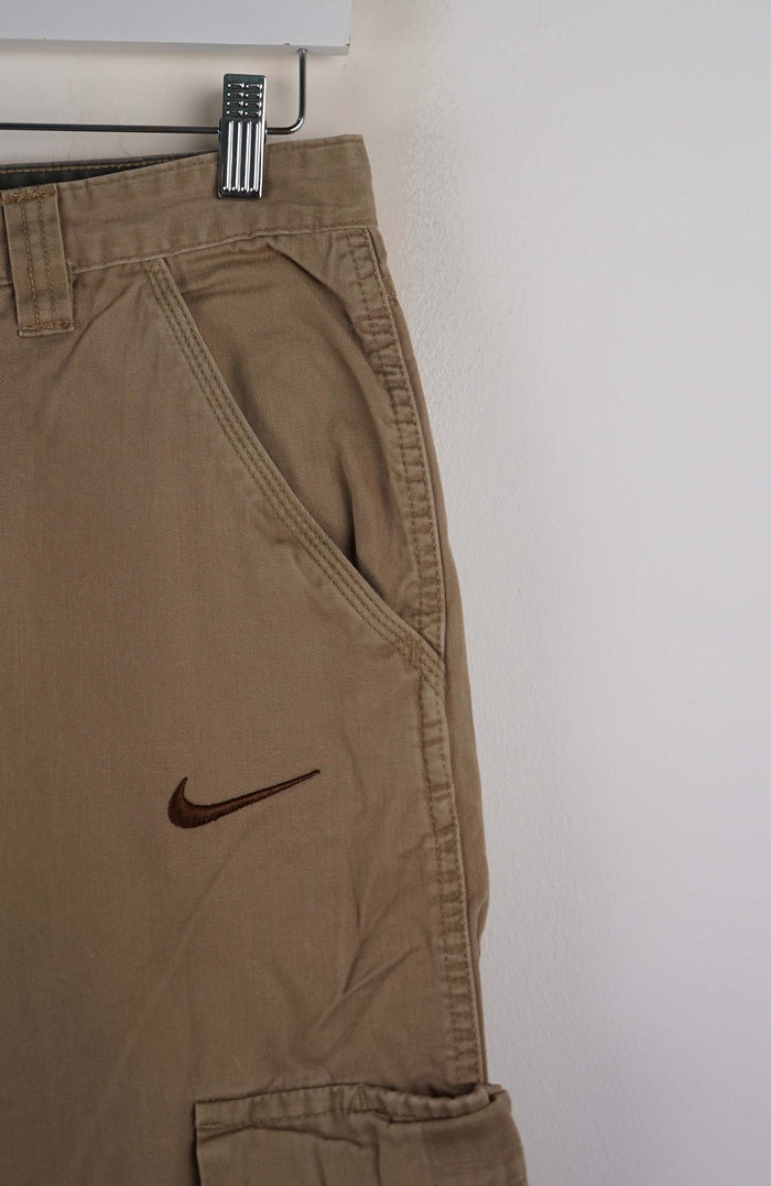 VINTAGE REWORK CARGO SHORTS W28
