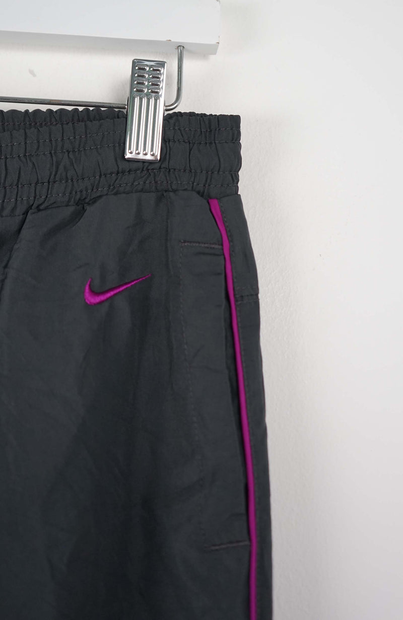 VINTAGE NIKE TRACK PANTS (M)