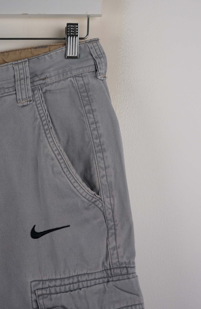 VINTAGE REWORK CARGO SHORTS W29