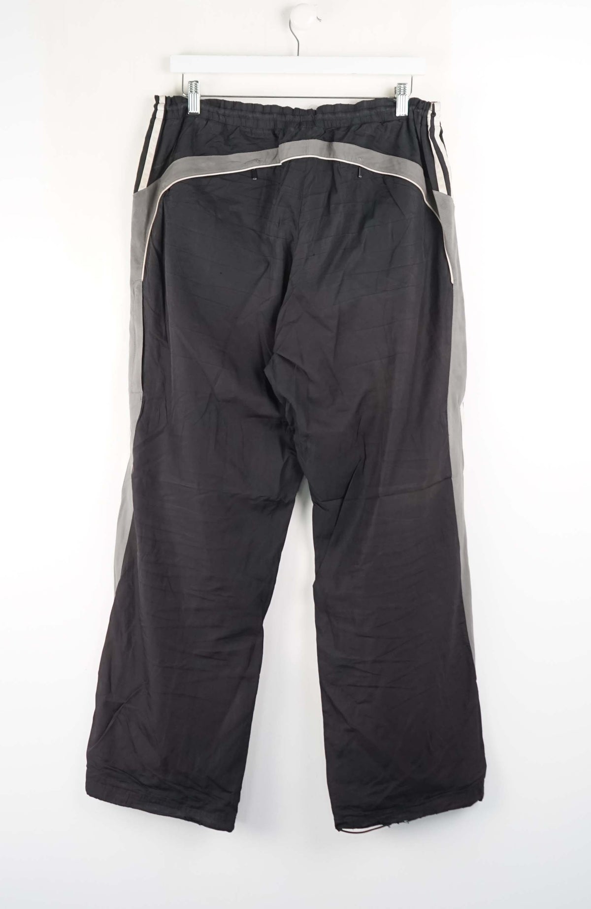 VINTAGE ADIDAS TRACK PANTS (L)