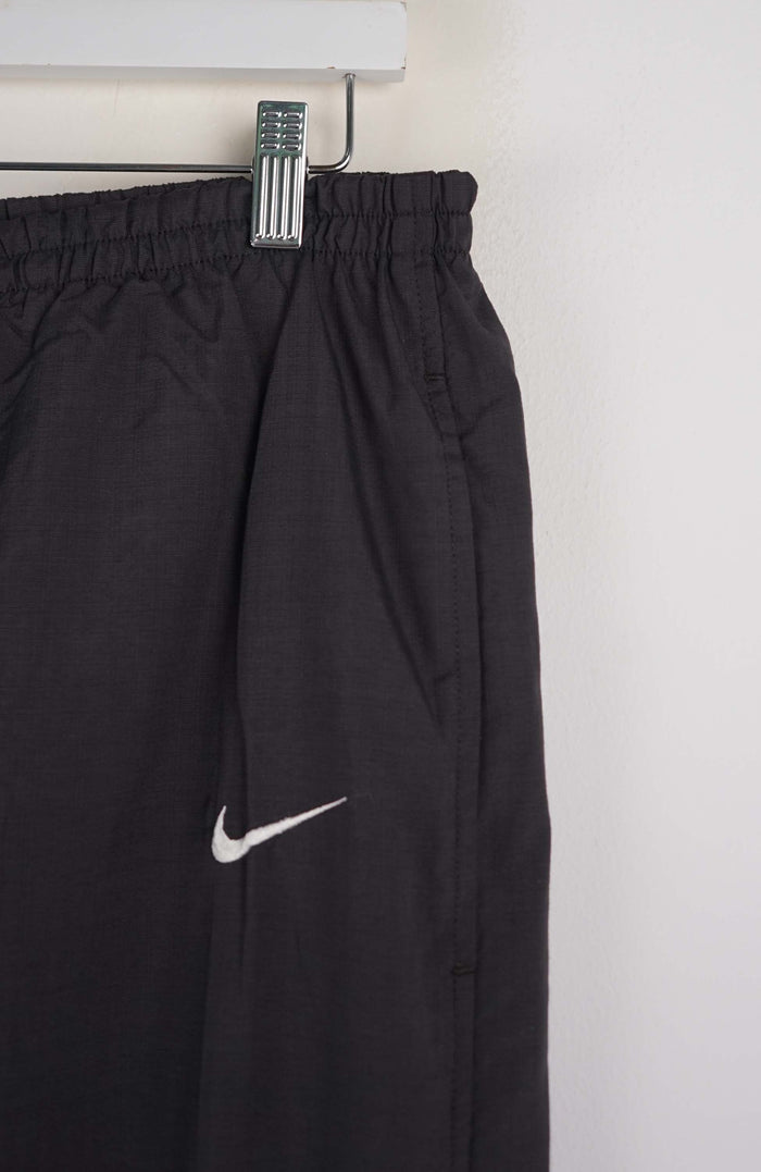 VINTAGE NIKE TRACK PANTS (XL)