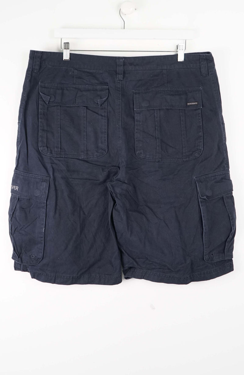 VINTAGE QUIKSILVER CARGO SHORTS W38