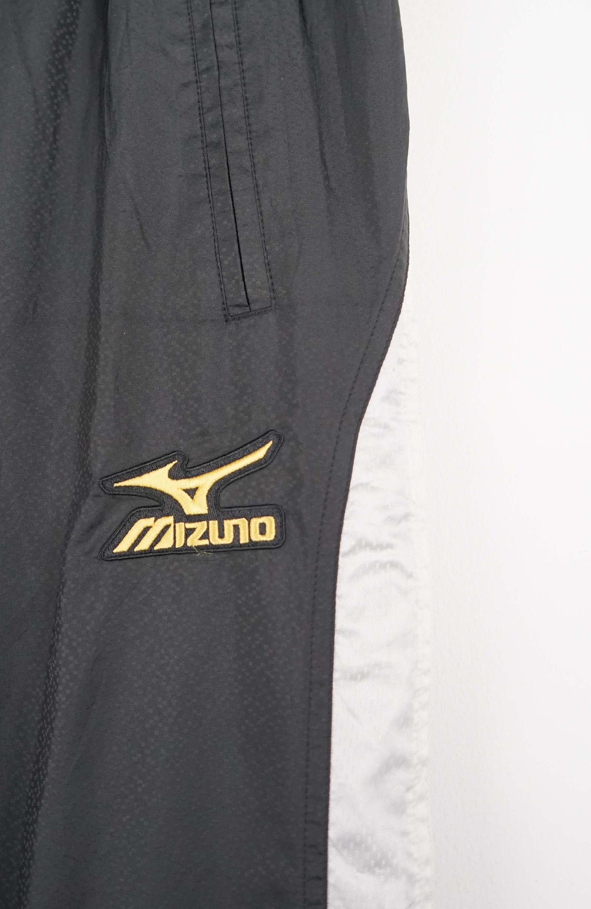 VINTAGE MIZUNO TRACK PANTS (S)