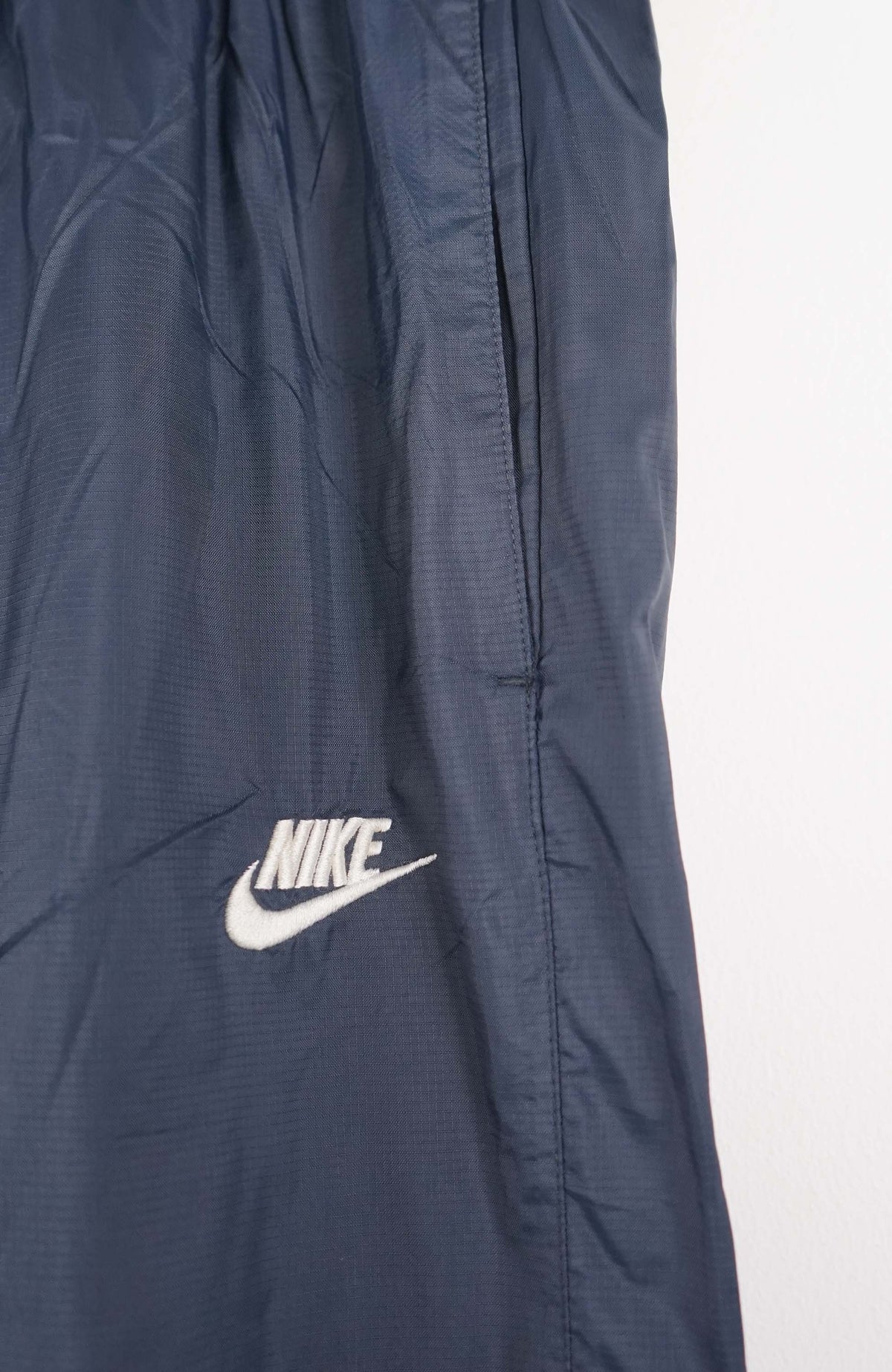 VINTAGE NIKE TRACK PANTS (M)
