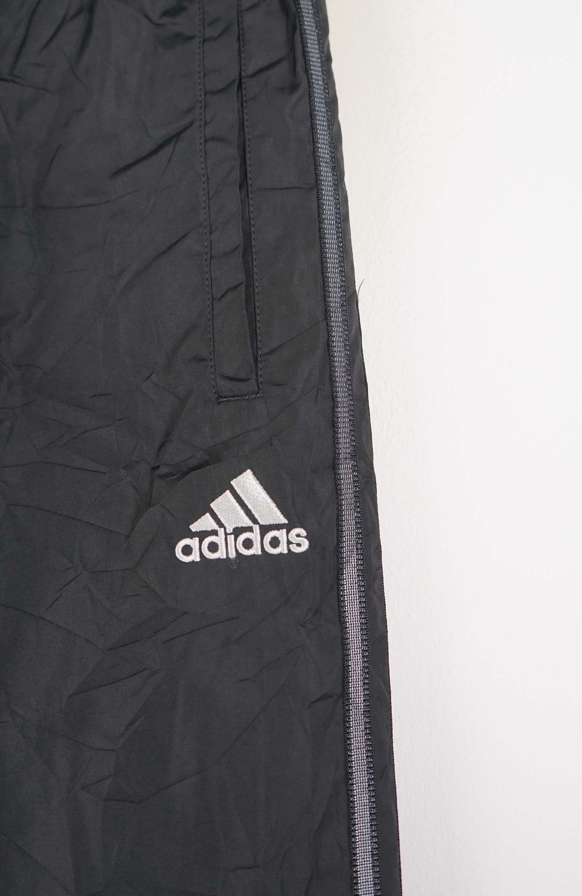VINTAGE ADIDAS TRACK PANTS (XS)