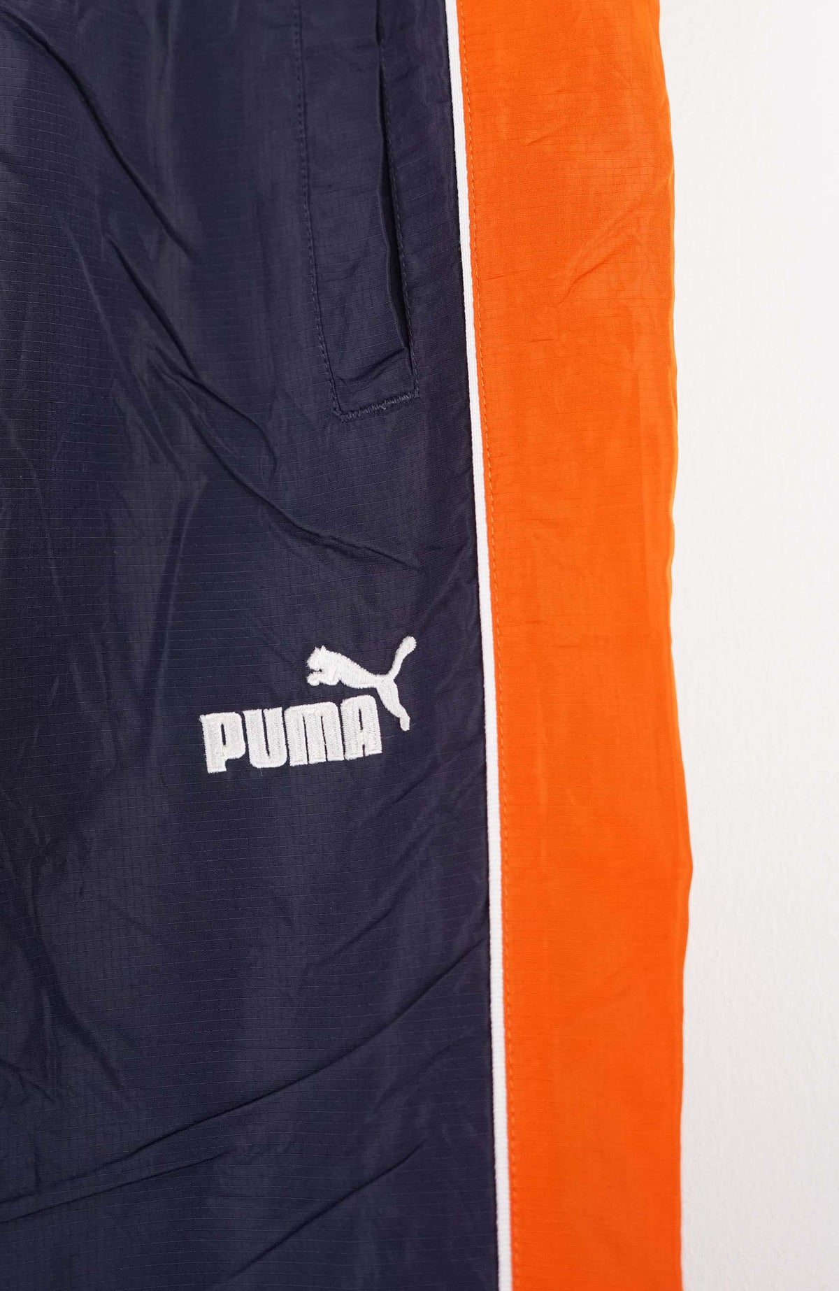 VINTAGE PUMA TRACK PANTS (M)