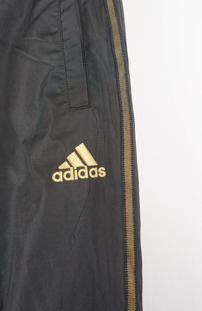 VINTAGE ADIDAS TRACK PANTS (M)