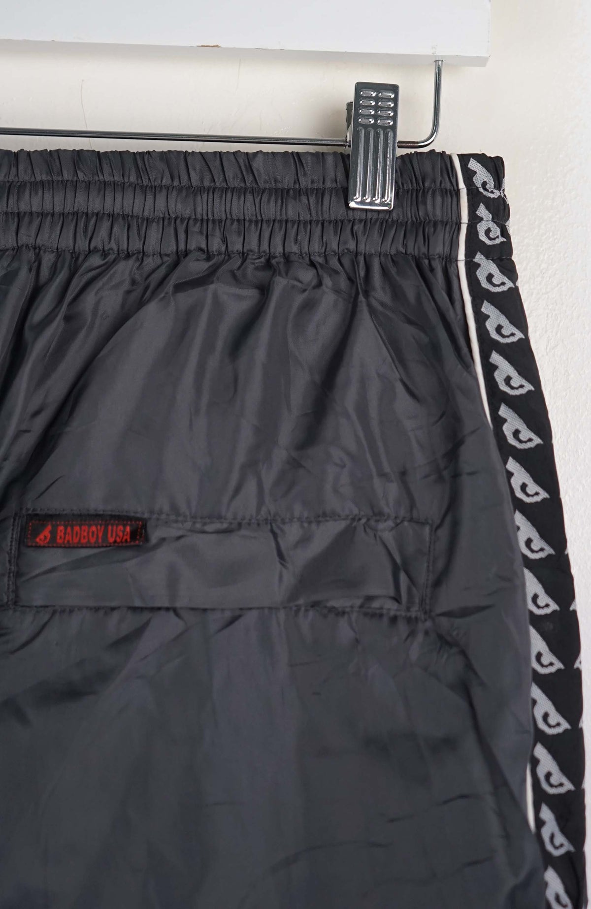 VINTAGE BADBOY USA TRACK PANTS (M)