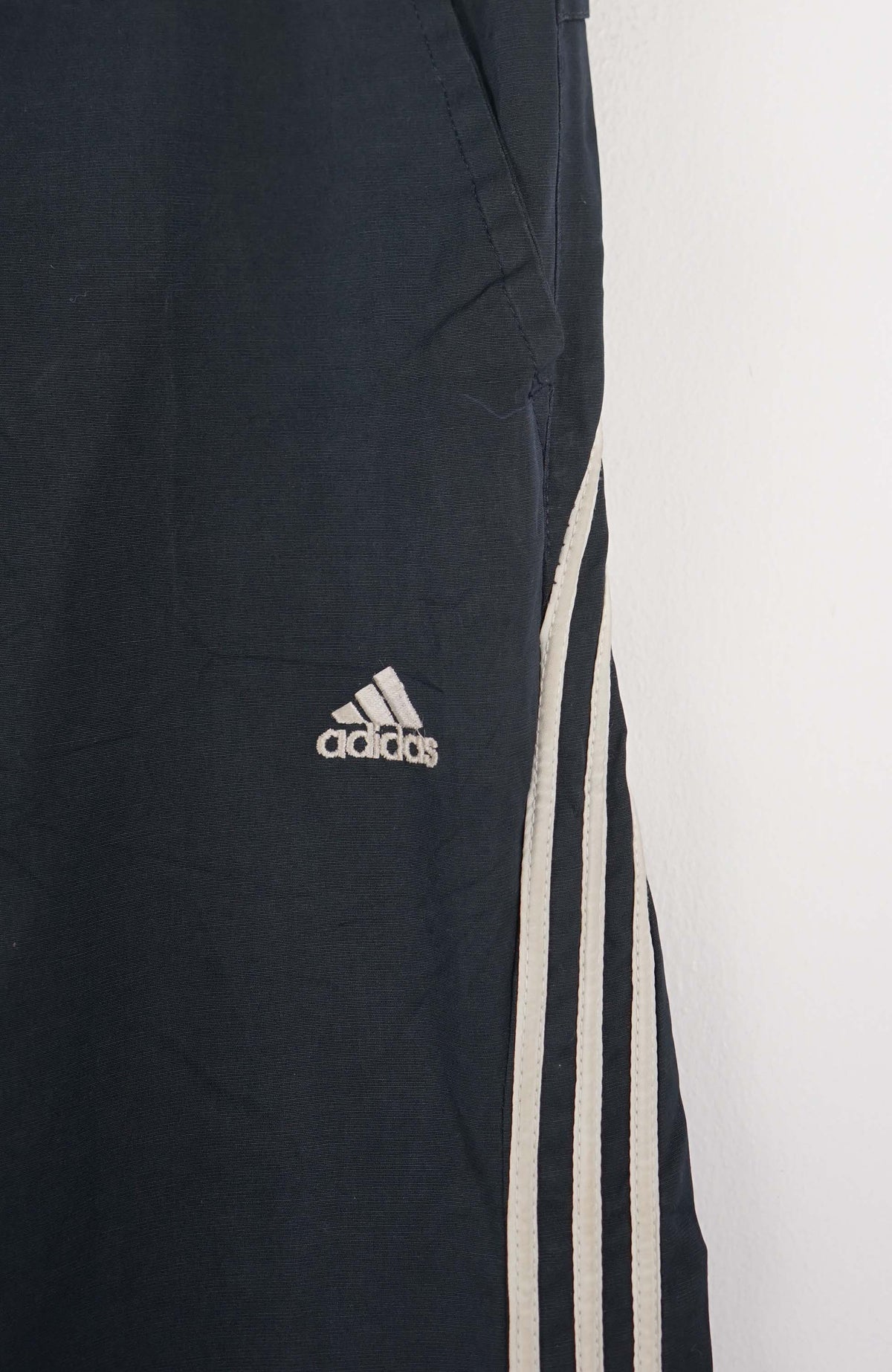 VINTAGE ADIDAS TRACK PANTS (M)
