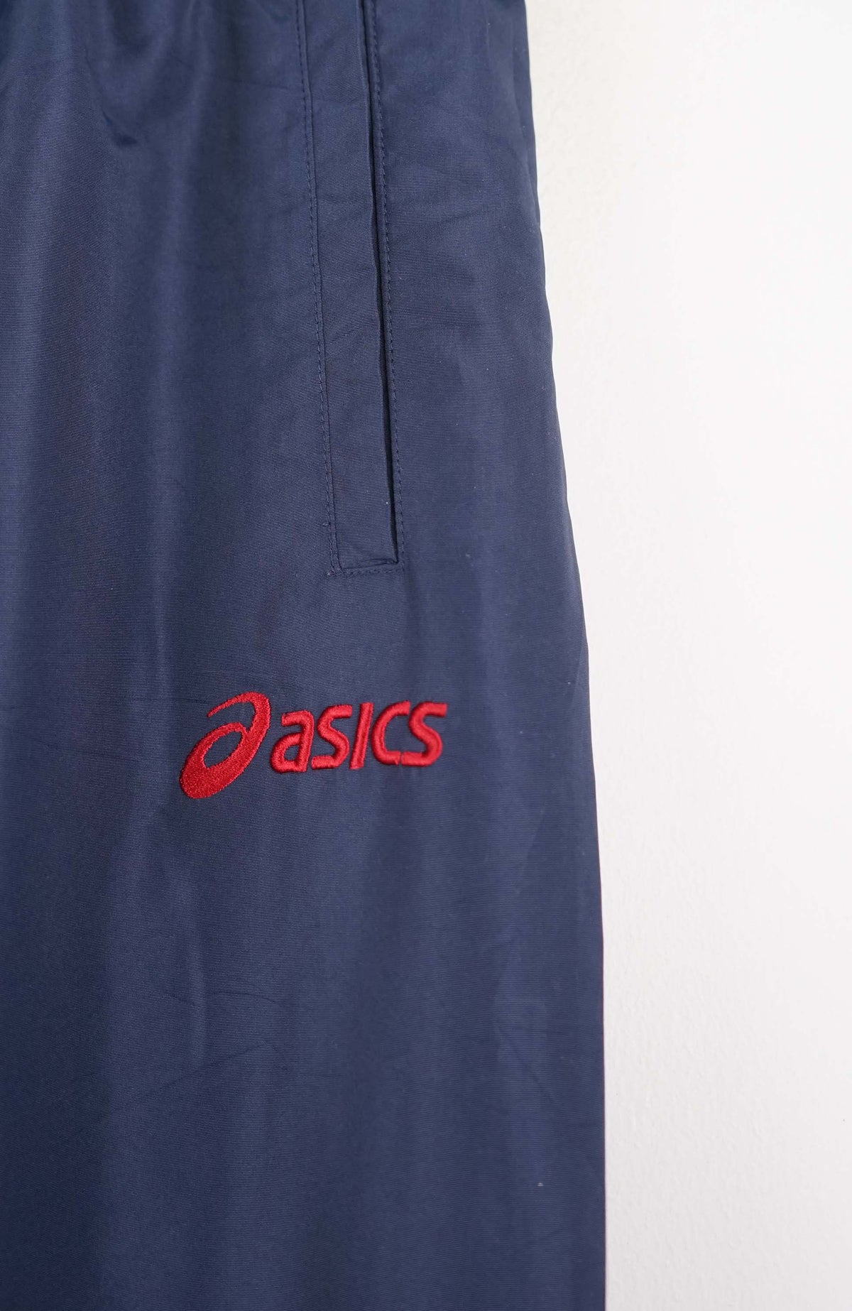 VINTAGE ASICS TRACK PANTS (M)