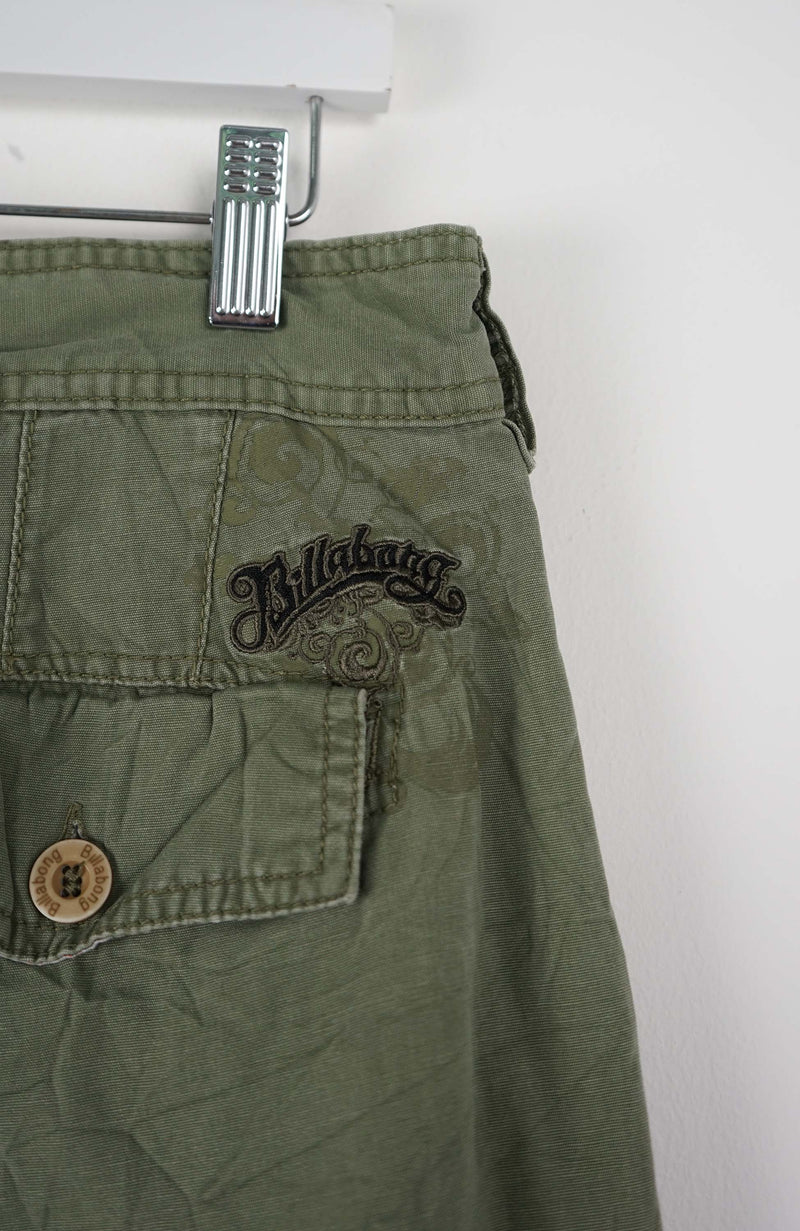 VINTAGE BILLABONG CARGO SHORTS W34
