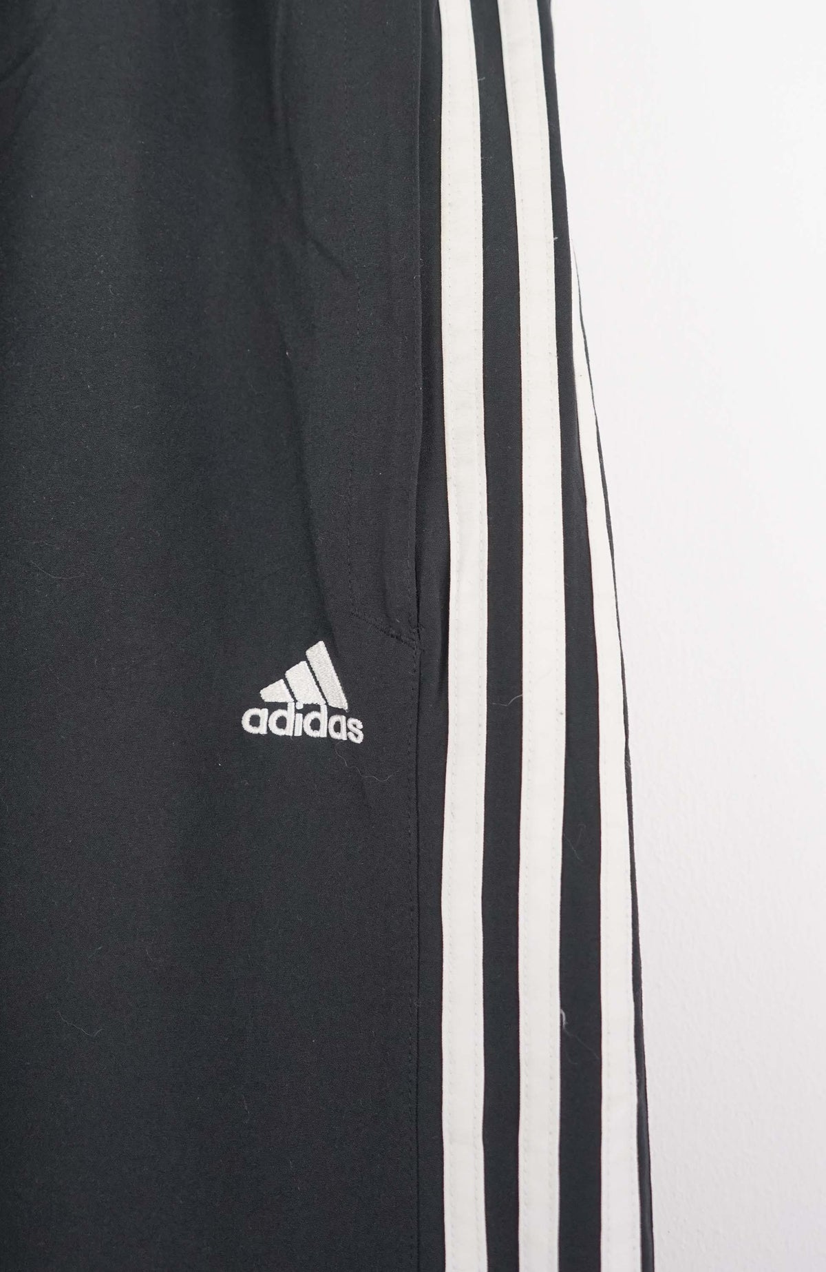 VINTAGE ADIDAS TRACK PANTS (M)