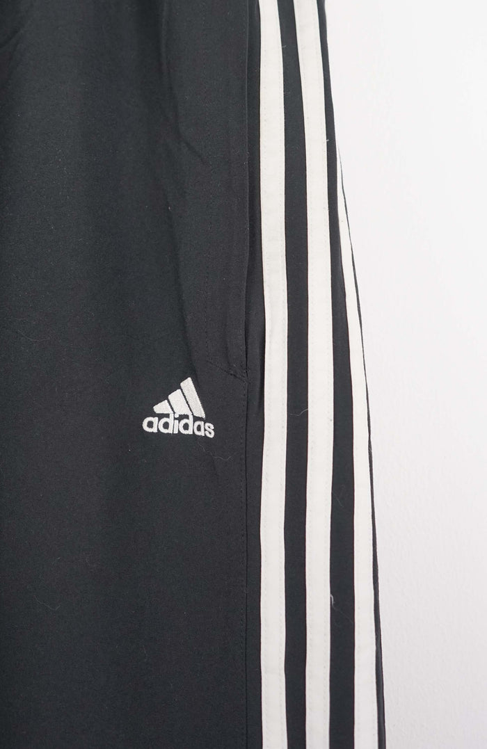 VINTAGE ADIDAS TRACK PANTS (M)