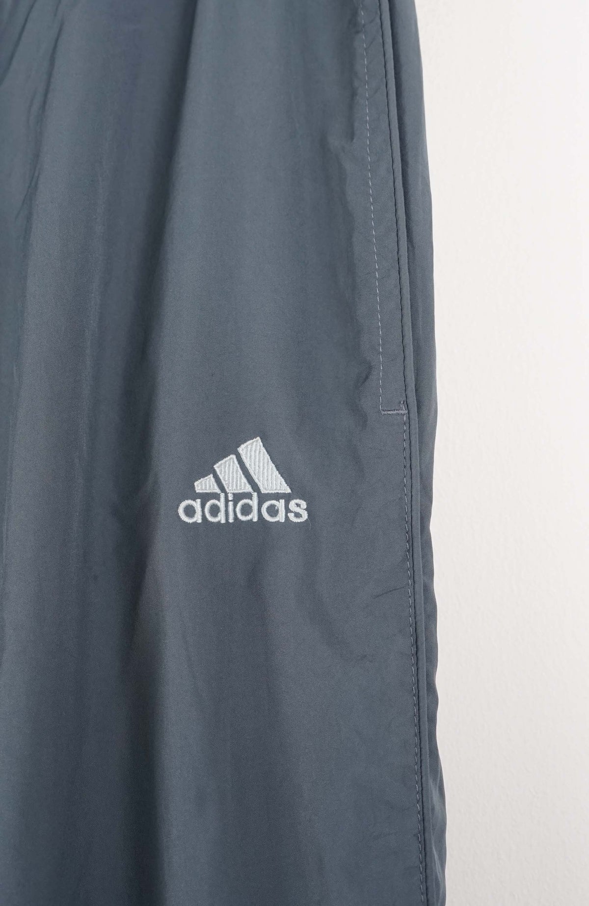 VINTAGE ADIDAS TRACK PANTS (M)