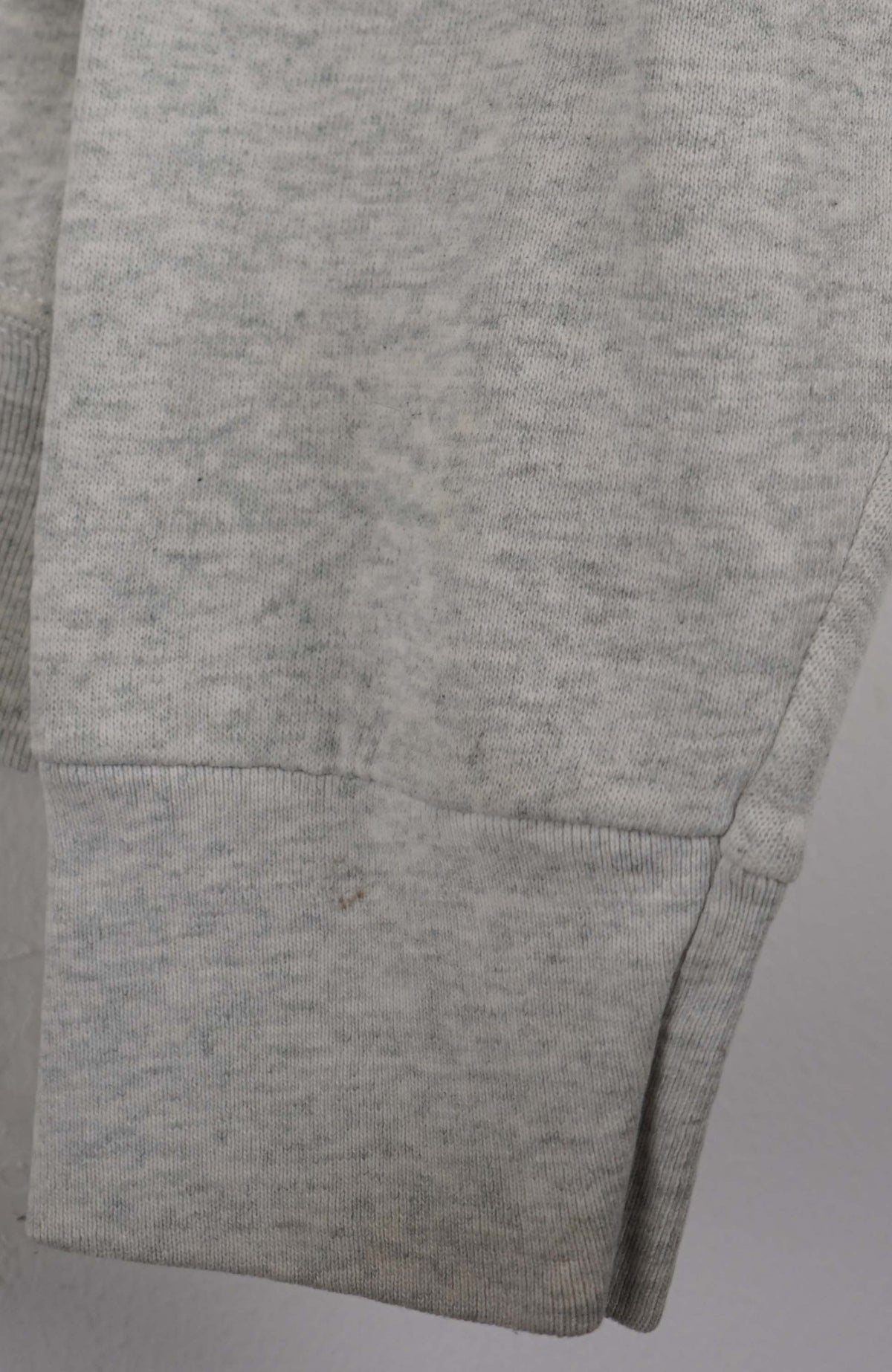 VINTAGE MICKEY MOUSE SWEATER (S)