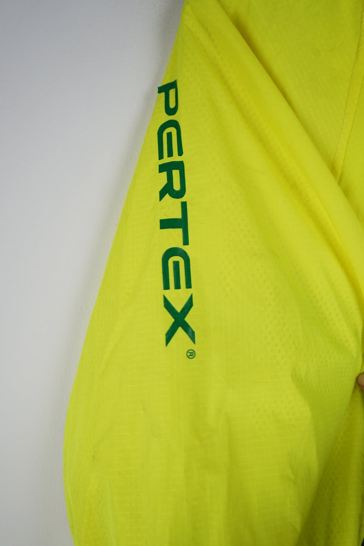 VINTAGE ASICS WINDBREAKER (XL)