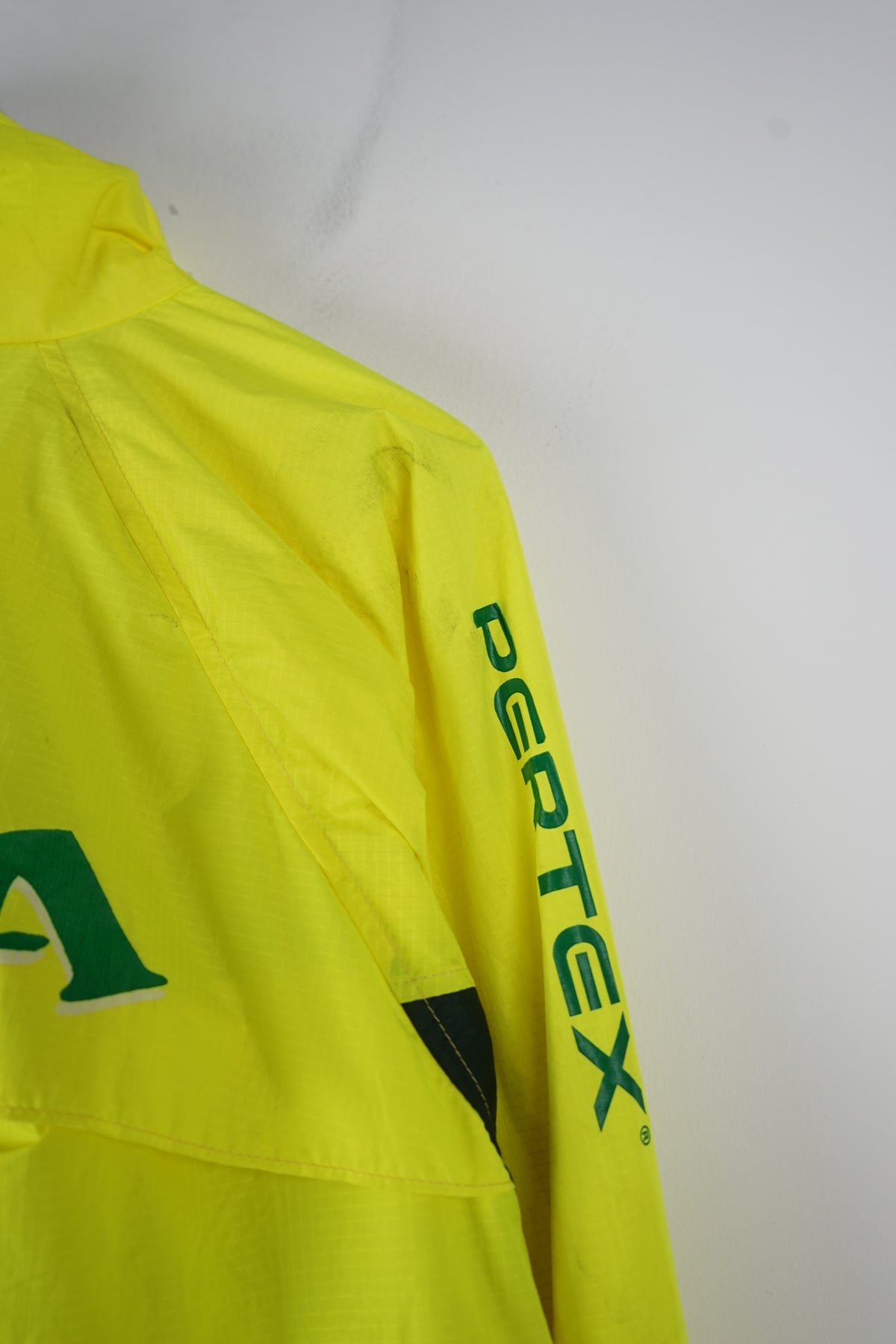 VINTAGE ASICS WINDBREAKER (XL)