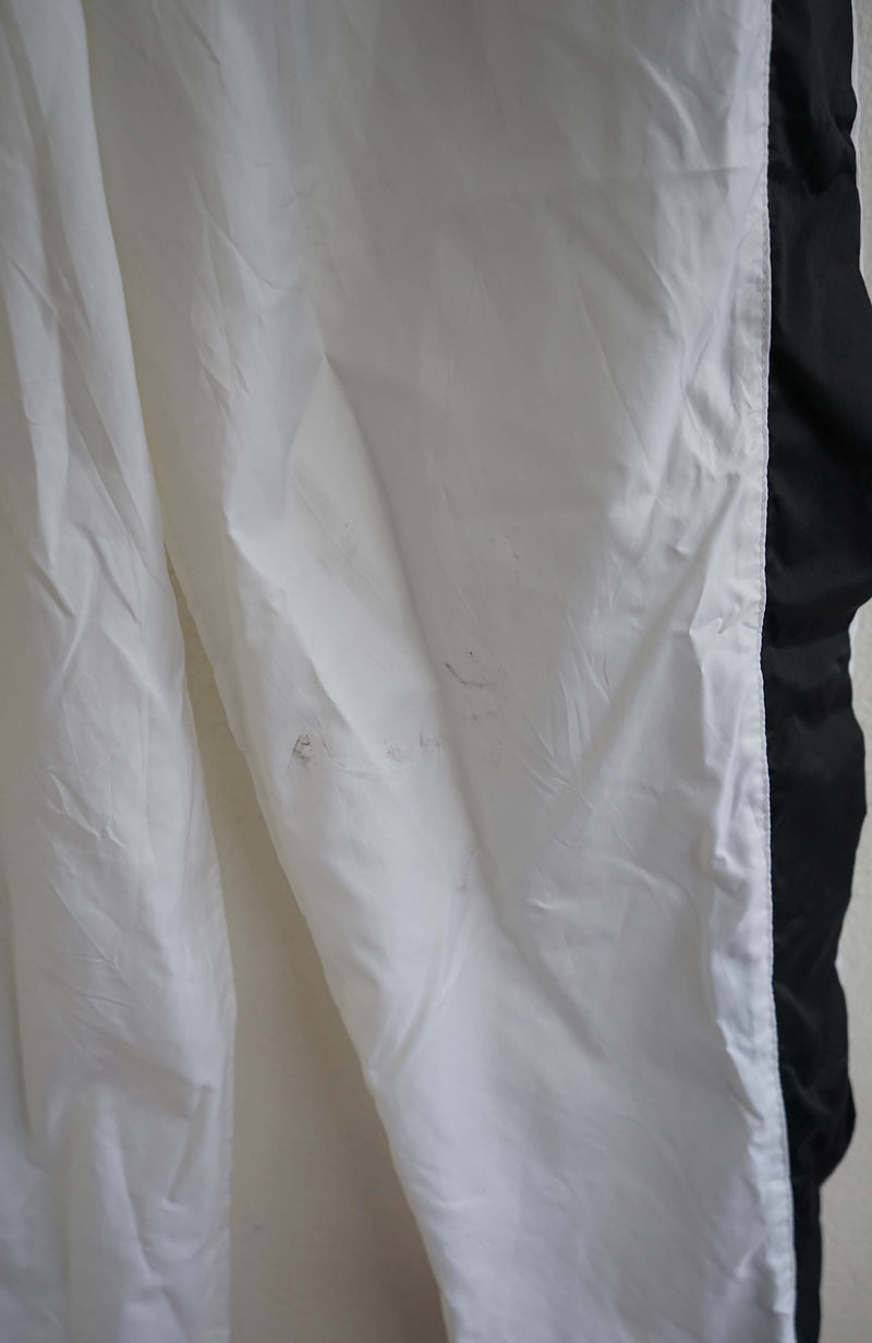 VINTAGE NIKE SNAP TRACK PANTS (M)