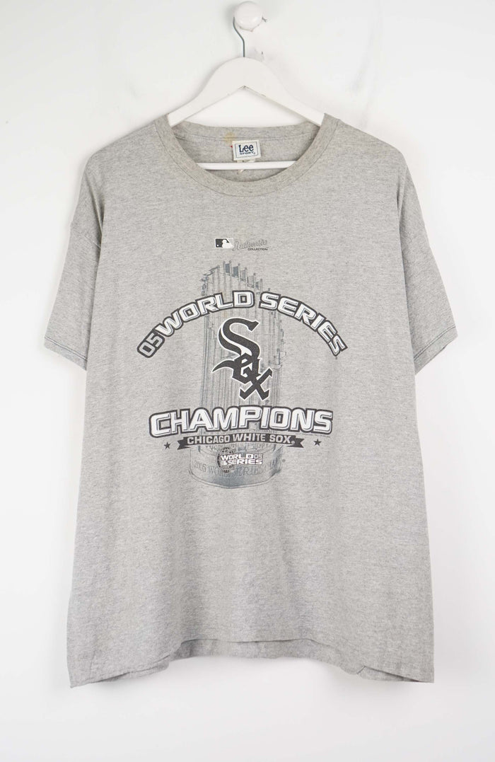 VINTAGE CHICAGO BLACK SOX 05 WORLD SERIES CHAMPIONS T-SHIRT (XL)