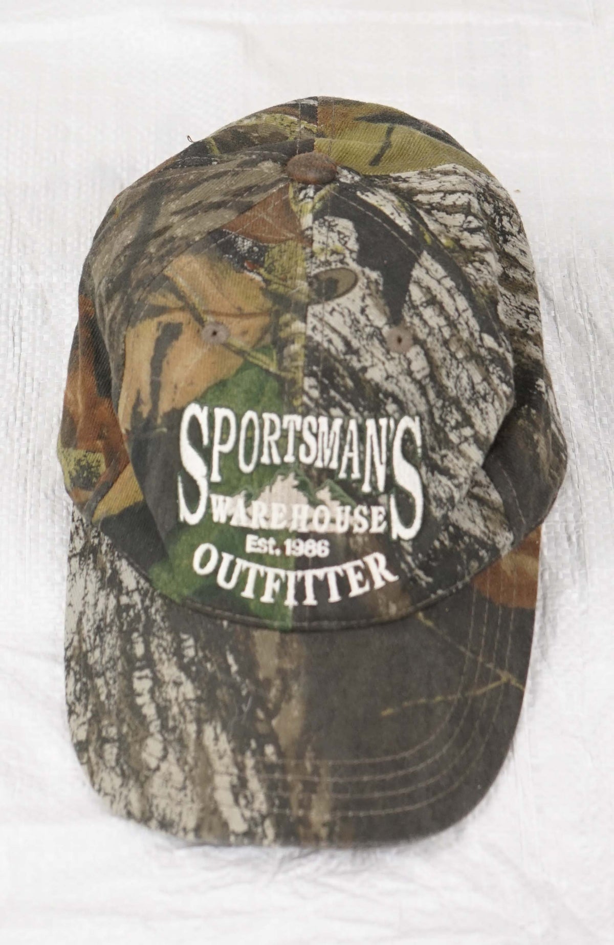 VINTAGE SPORTSMAN'S WAREHOUSE EST.1986 OUTFITTER REAL TREE HAT