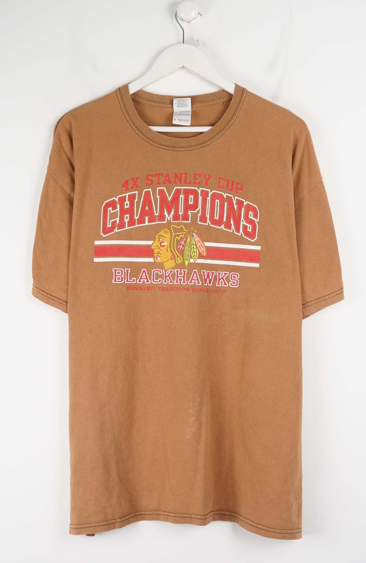 VINTAGE STANLEY CUP CHAMPIONS BLACKHAWKS T-SHIRT (L)