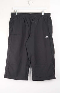 VINTAGE ADIDAS 3/4 TRACK PANT SHORTS (L)