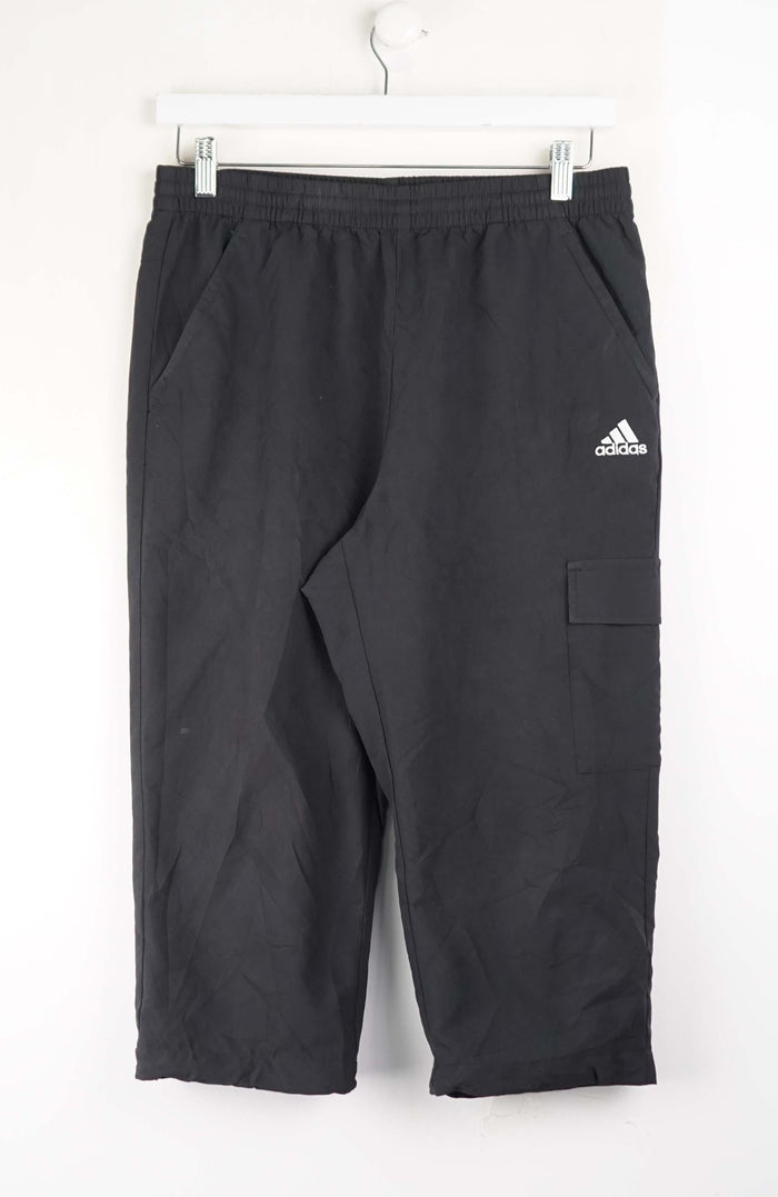 VINTAGE ADIDAS 3/4 TRACK PANT SHORTS (M)