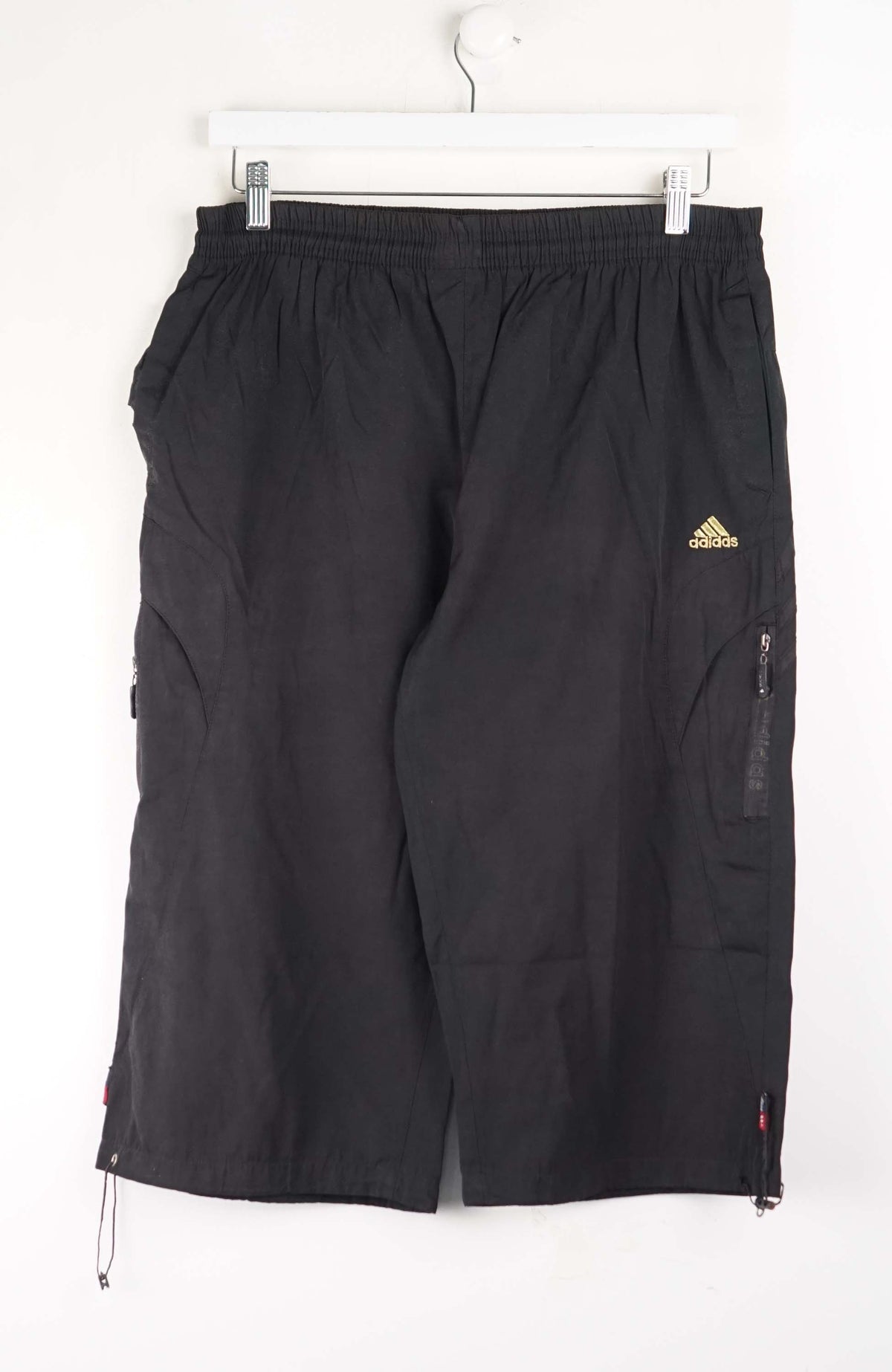 VINTAGE ADIDAS 3/4 TRACK PANT SHORTS (M)