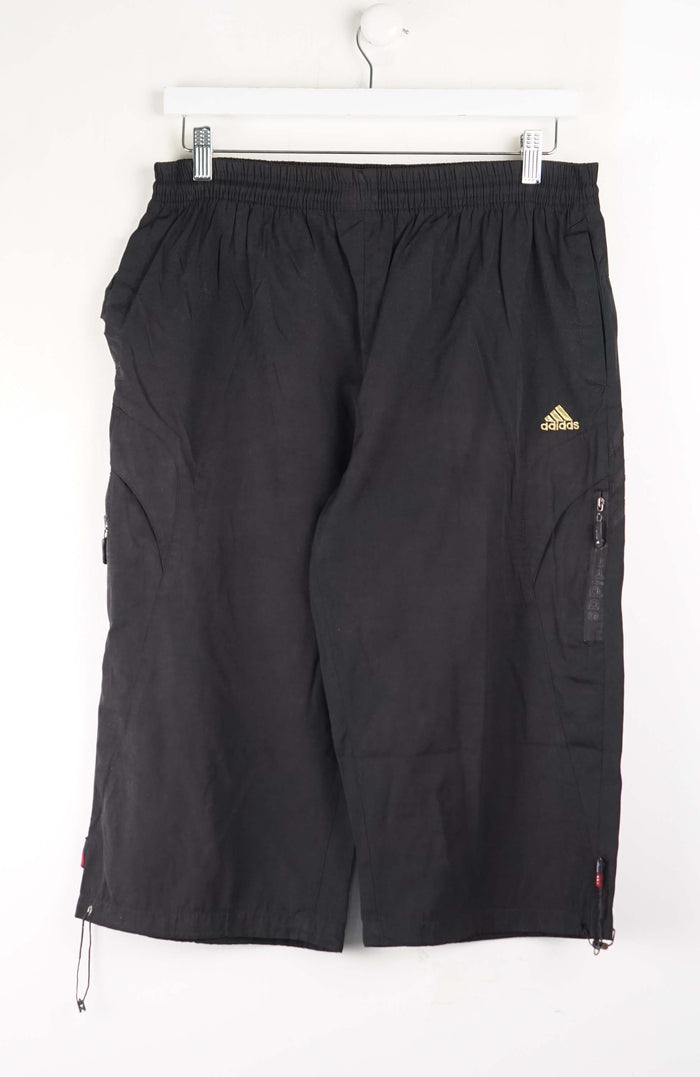 VINTAGE ADIDAS 3/4 TRACK PANT SHORTS (M)