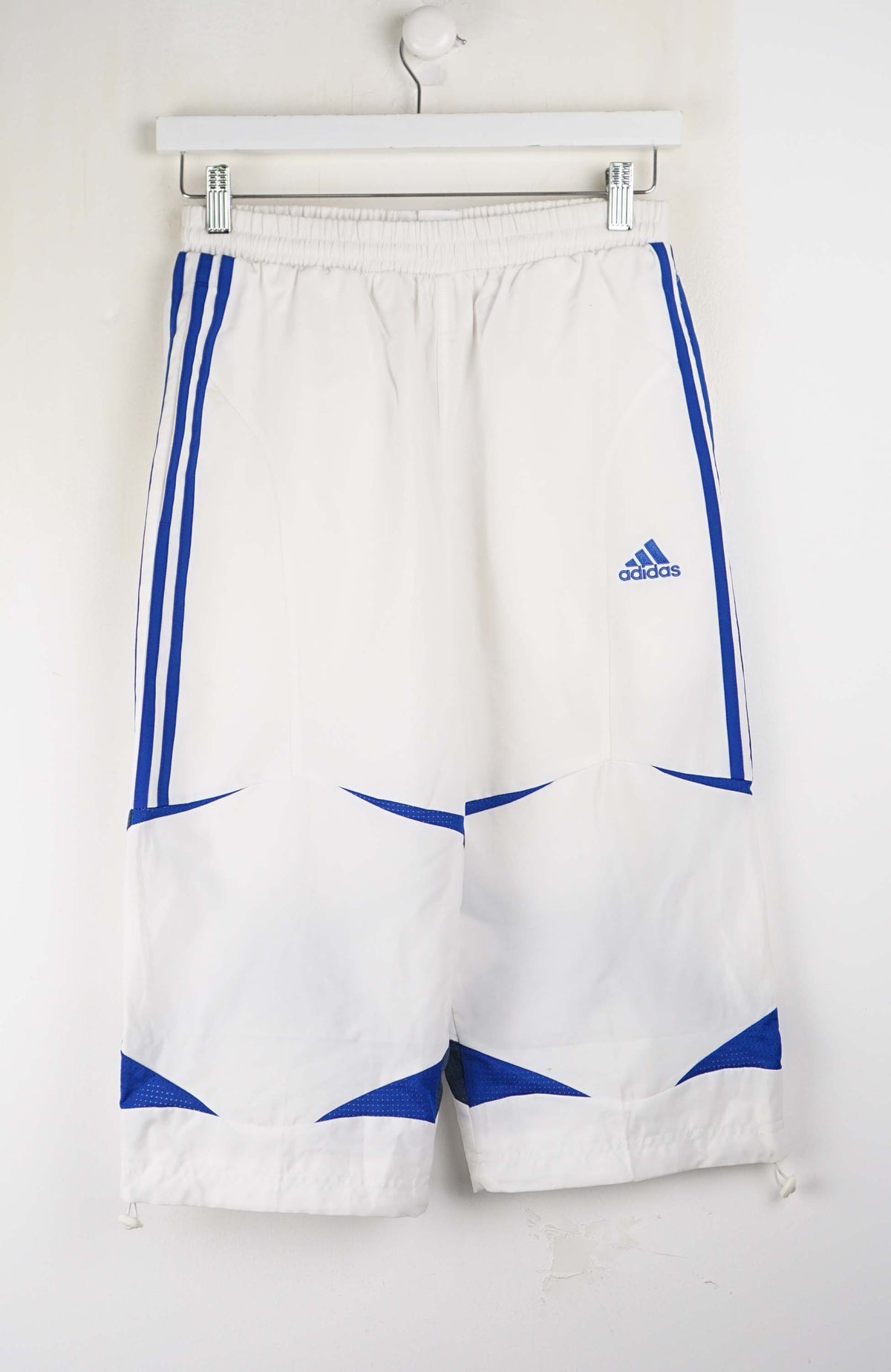 VINTAGE ADIDAS 3/4 TRACK PANT SHORTS (S)