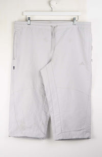 VINTAGE ADIDAS 3/4 TRACK PANT SHORTS (XL)