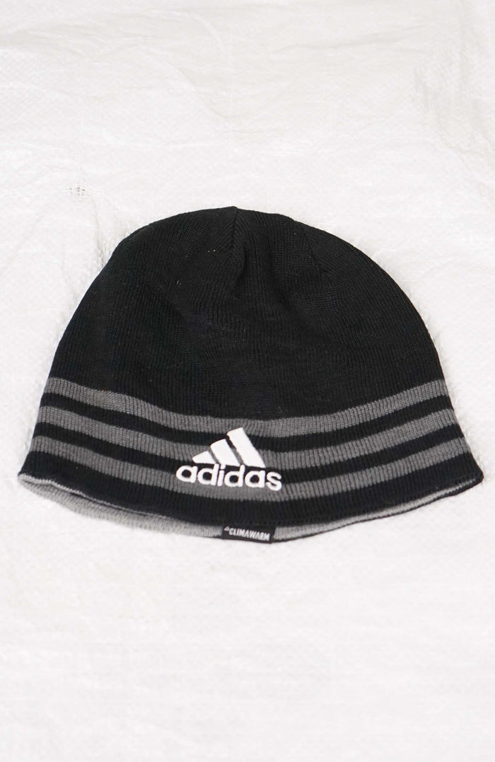VINTAGE ADIDAS SKULL BEANIE
