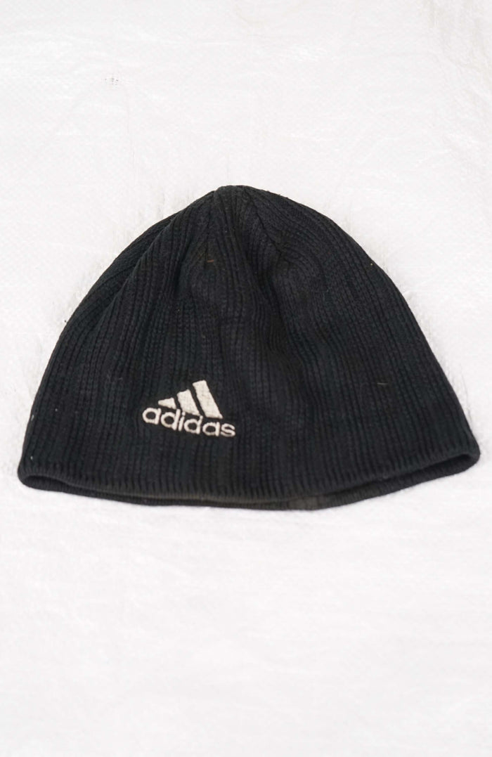 VINTAGE ADIDAS SKULL BEANIE