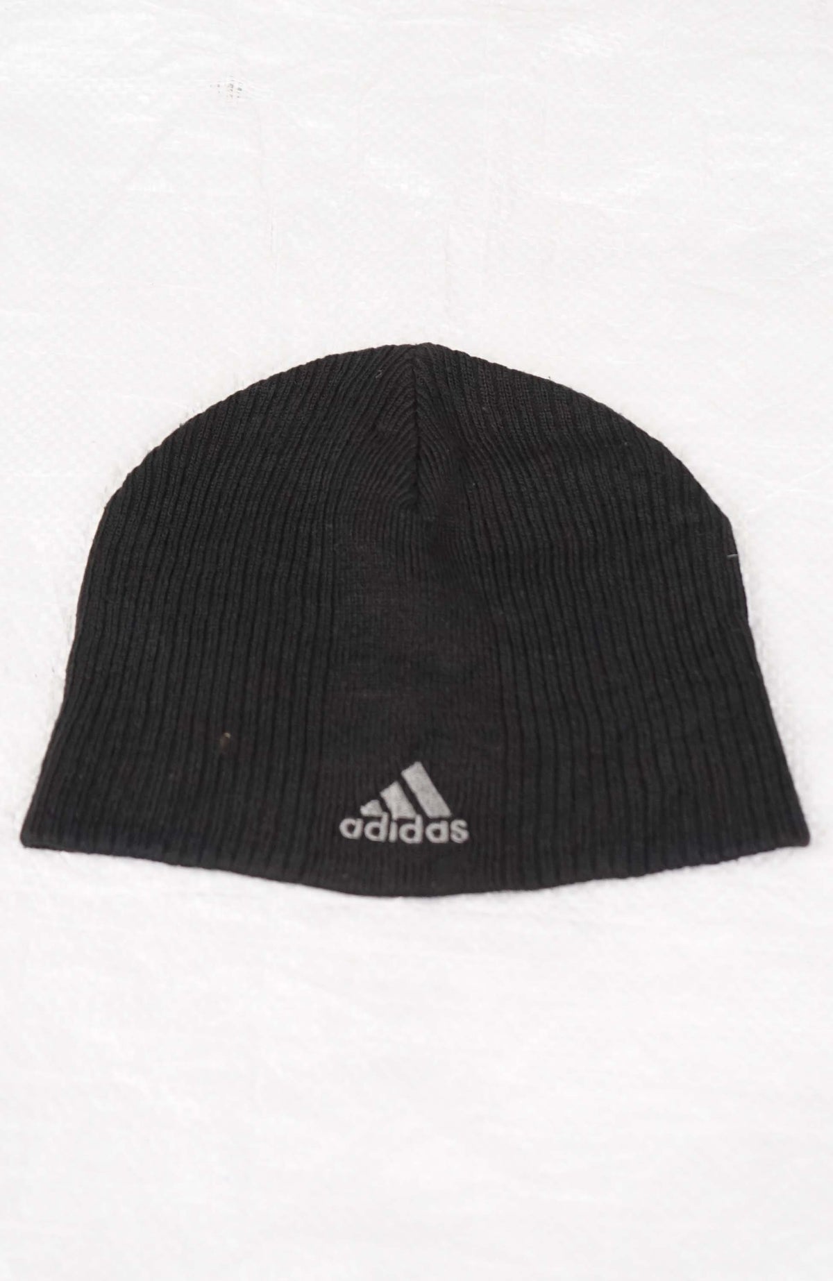 VINTAGE ADIDAS SKULL BEANIE