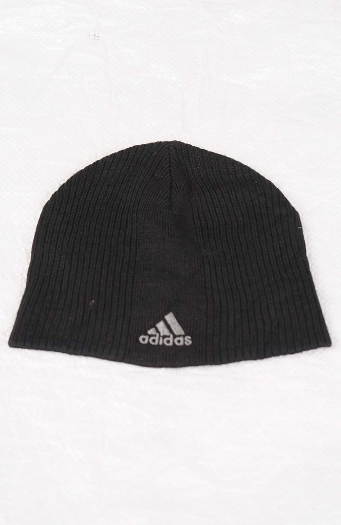 VINTAGE ADIDAS SKULL BEANIE