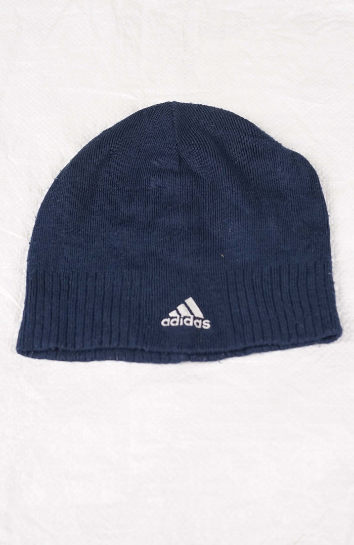 VINTAGE ADIDAS SKULL BEANIE