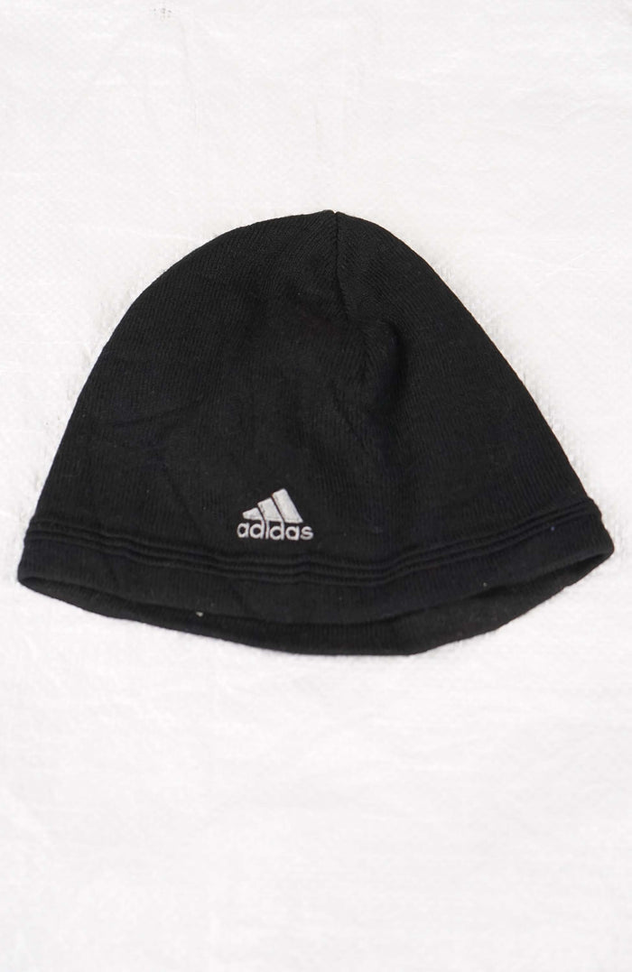 VINTAGE ADIDAS SKULL BEANIE