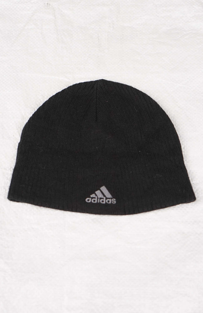 VINTAGE ADIDAS SKULL BEANIE