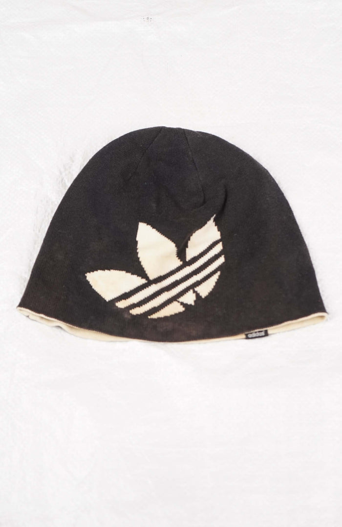 VINTAGE ADIDAS SKULL BEANIE