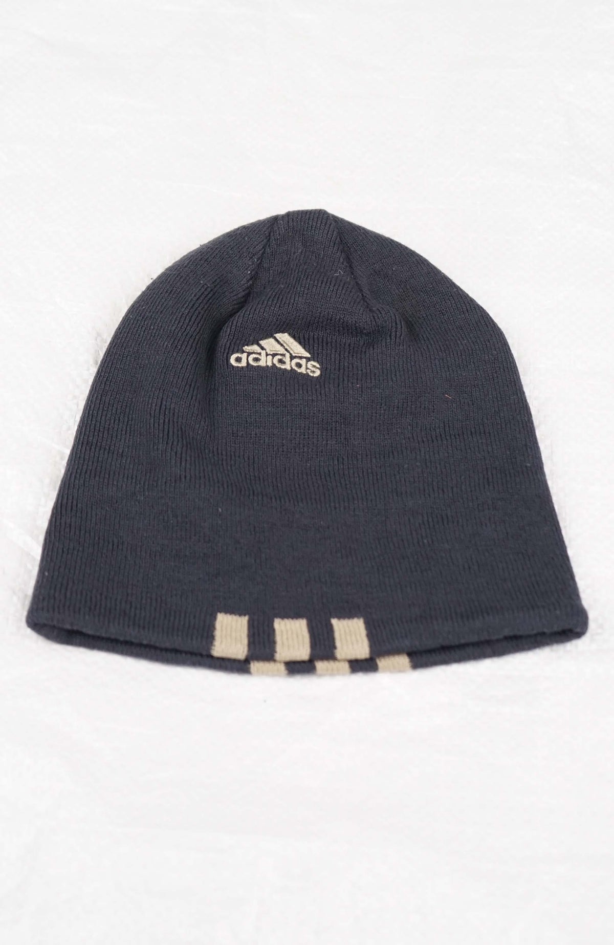 VINTAGE ADIDAS BEANIE