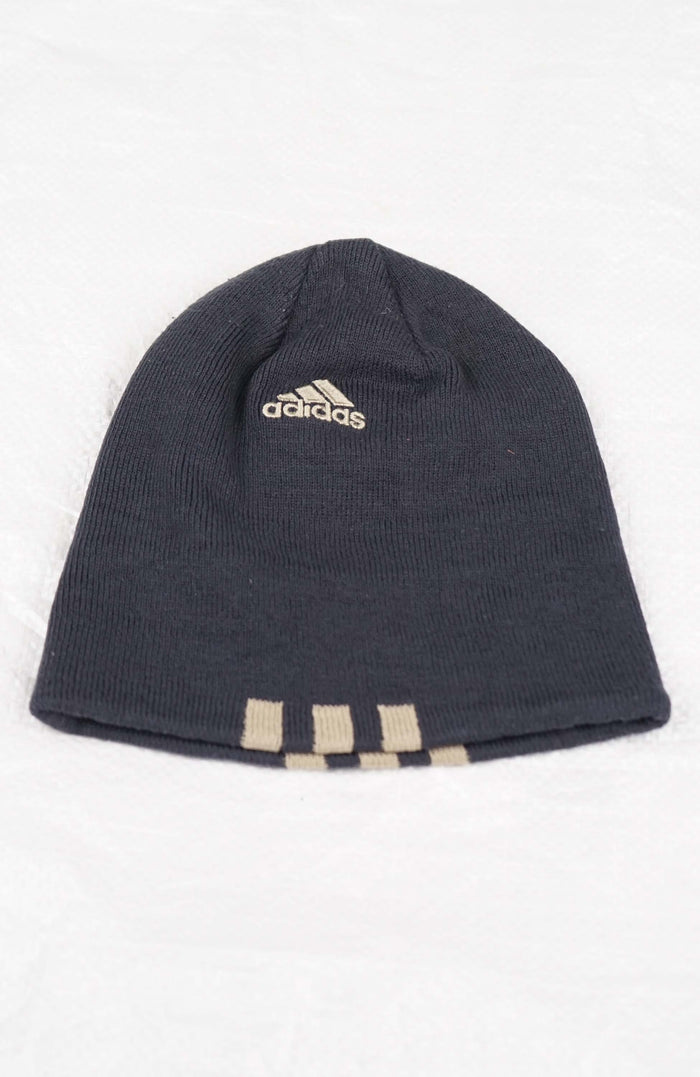 VINTAGE ADIDAS BEANIE