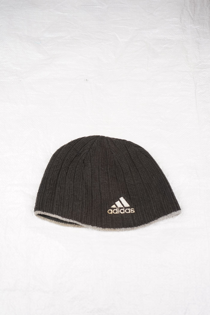 VINTAGE ADIDAS BEANIE