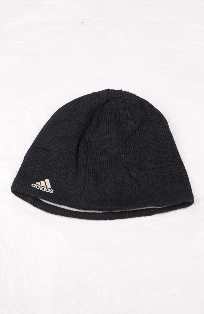 VINTAGE ADIDAS BEANIE