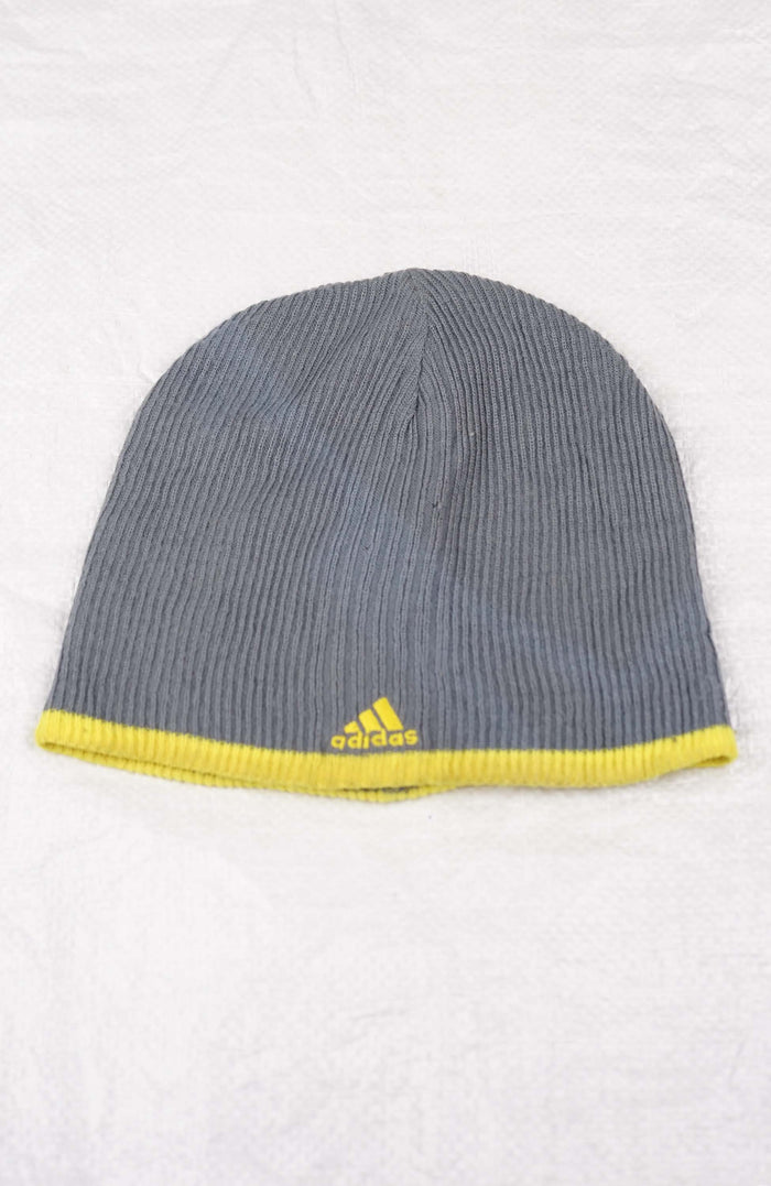 VINTAGE ADIDAS BEANIE