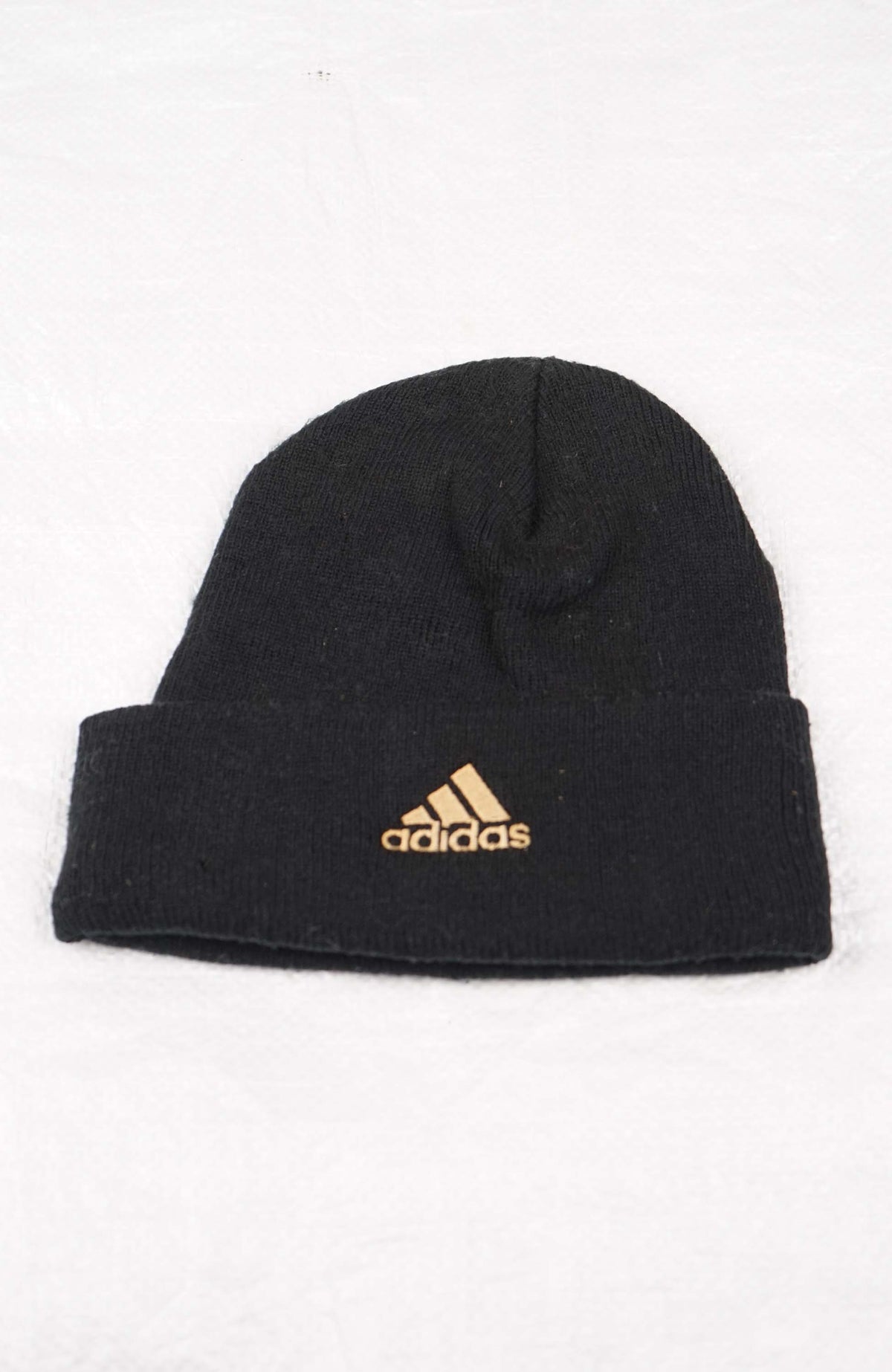 VINTAGE ADIDAS BEANIE